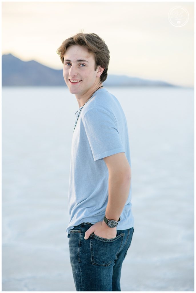 Senior Pictures At The Salt Flats - photolilo.com