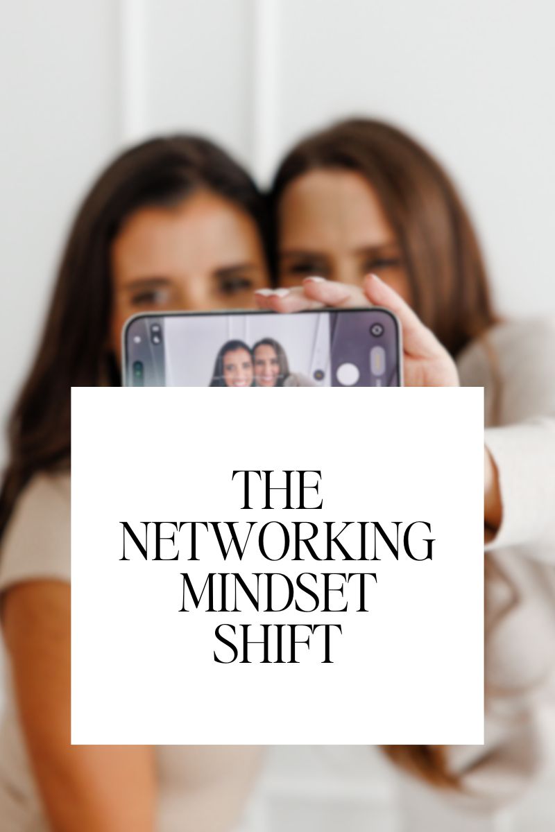 This Christian business podcast is all about how to level up your marketing. Perfect for busy women entreprenuers.